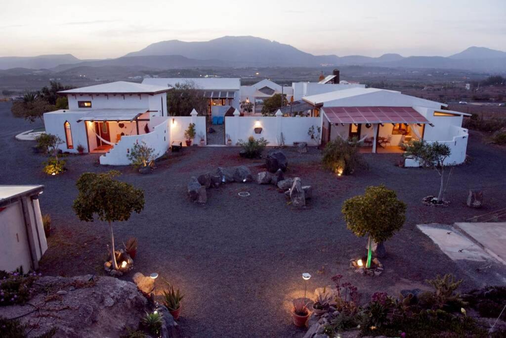 Romantica Fuego - Eco Retreat Finca Artis Tirma Tarajalejo Exteriör bild